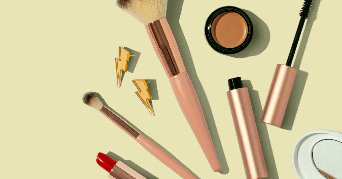 The Carry-On Beauty Shelf for Long Weekends